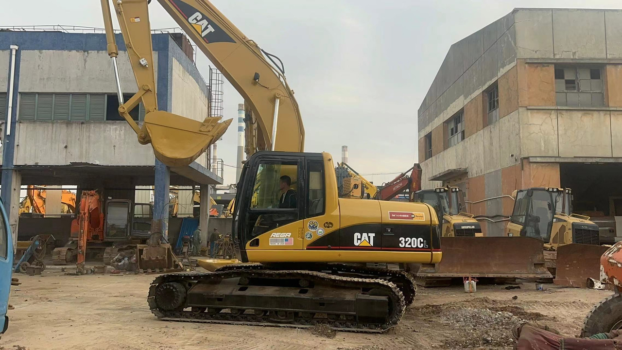 CATERPILLAR 320C 320B 320BL 325B - Pelle sur chenille: photos 1 CATERPILLAR 320C 320B 320BL 325B - Pelle sur chenille: photos 1