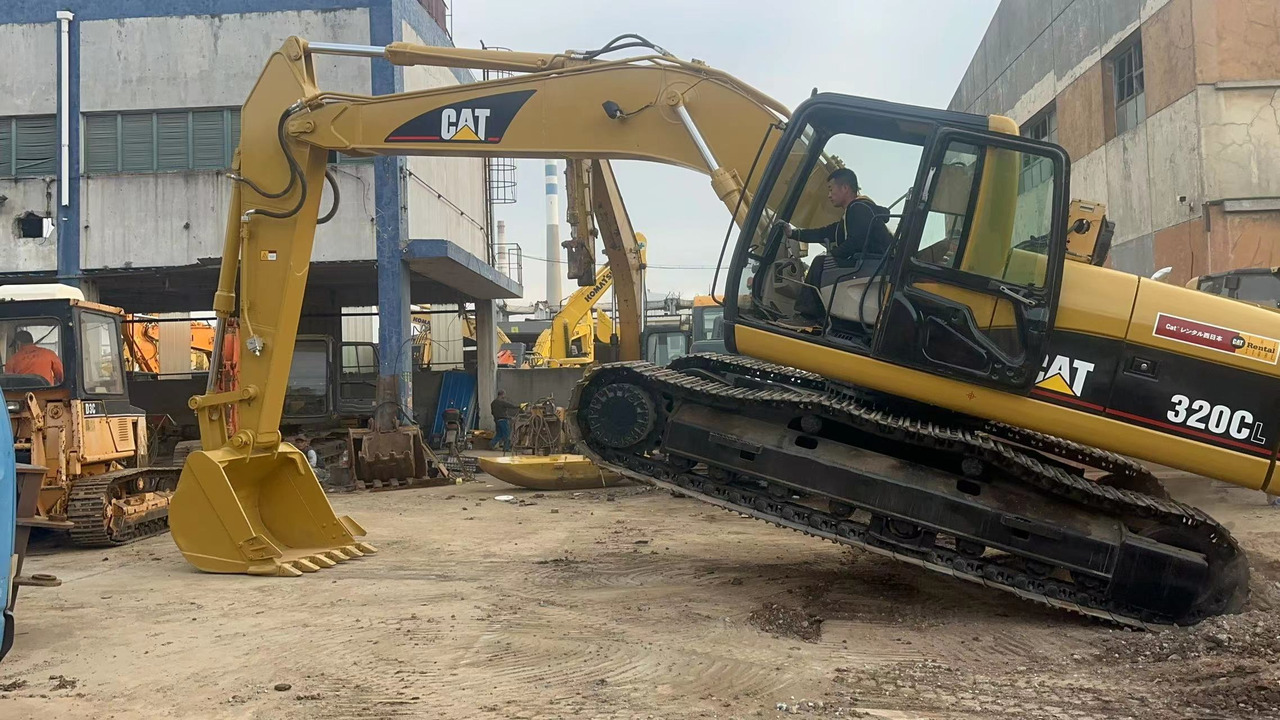CATERPILLAR 320C 320B 320BL 325B - Pelle sur chenille: photos 3 CATERPILLAR 320C 320B 320BL 325B - Pelle sur chenille: photos 3