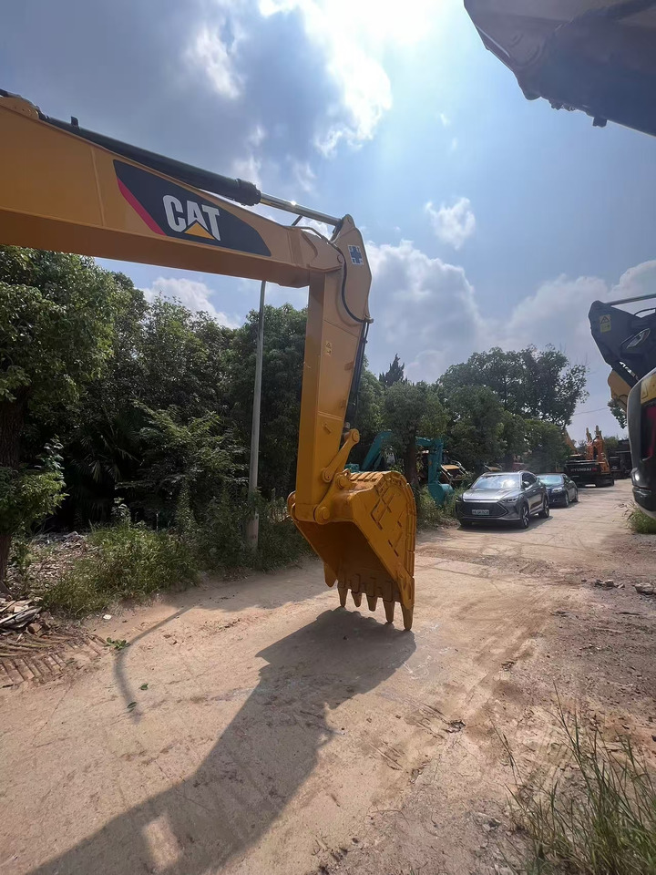 CATERPILLAR 323D - Pelle sur chenille: photos 5 CATERPILLAR 323D - Pelle sur chenille: photos 5