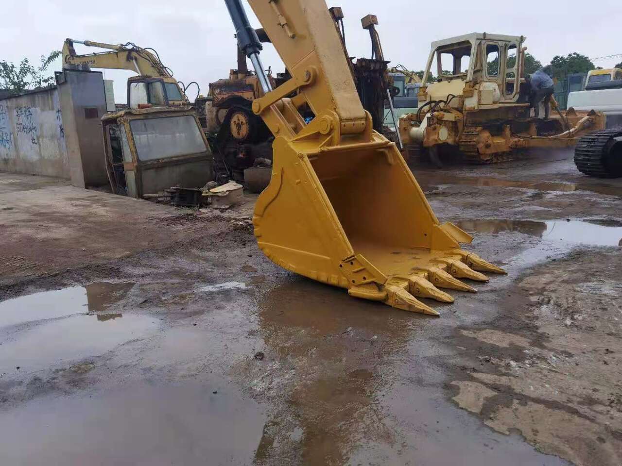 CATERPILLAR 329D - Pelle sur chenille: photos 5 CATERPILLAR 329D - Pelle sur chenille: photos 5