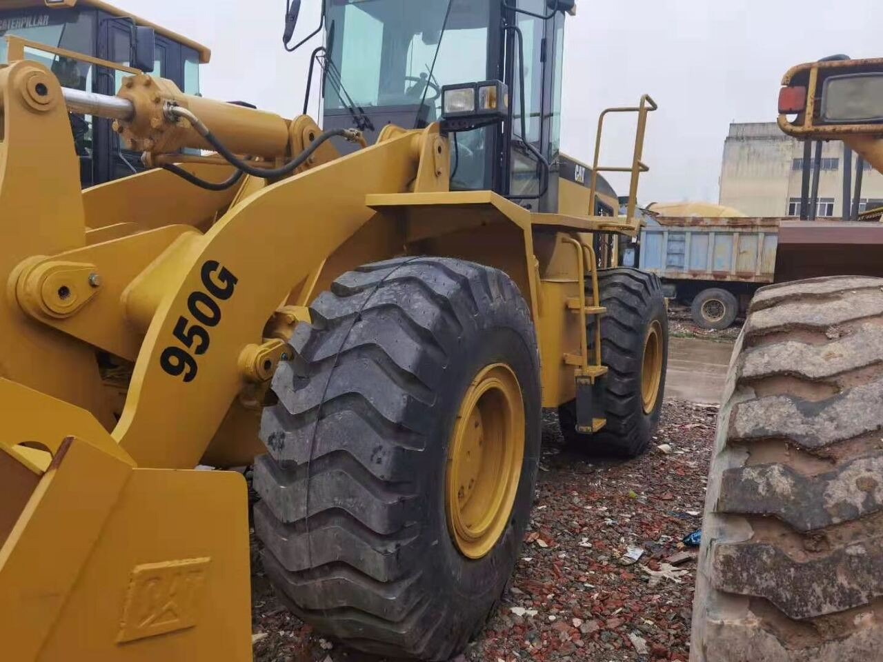 CATERPILLAR 950G - Chargeuse sur pneus: photos 3 CATERPILLAR 950G - Chargeuse sur pneus: photos 3