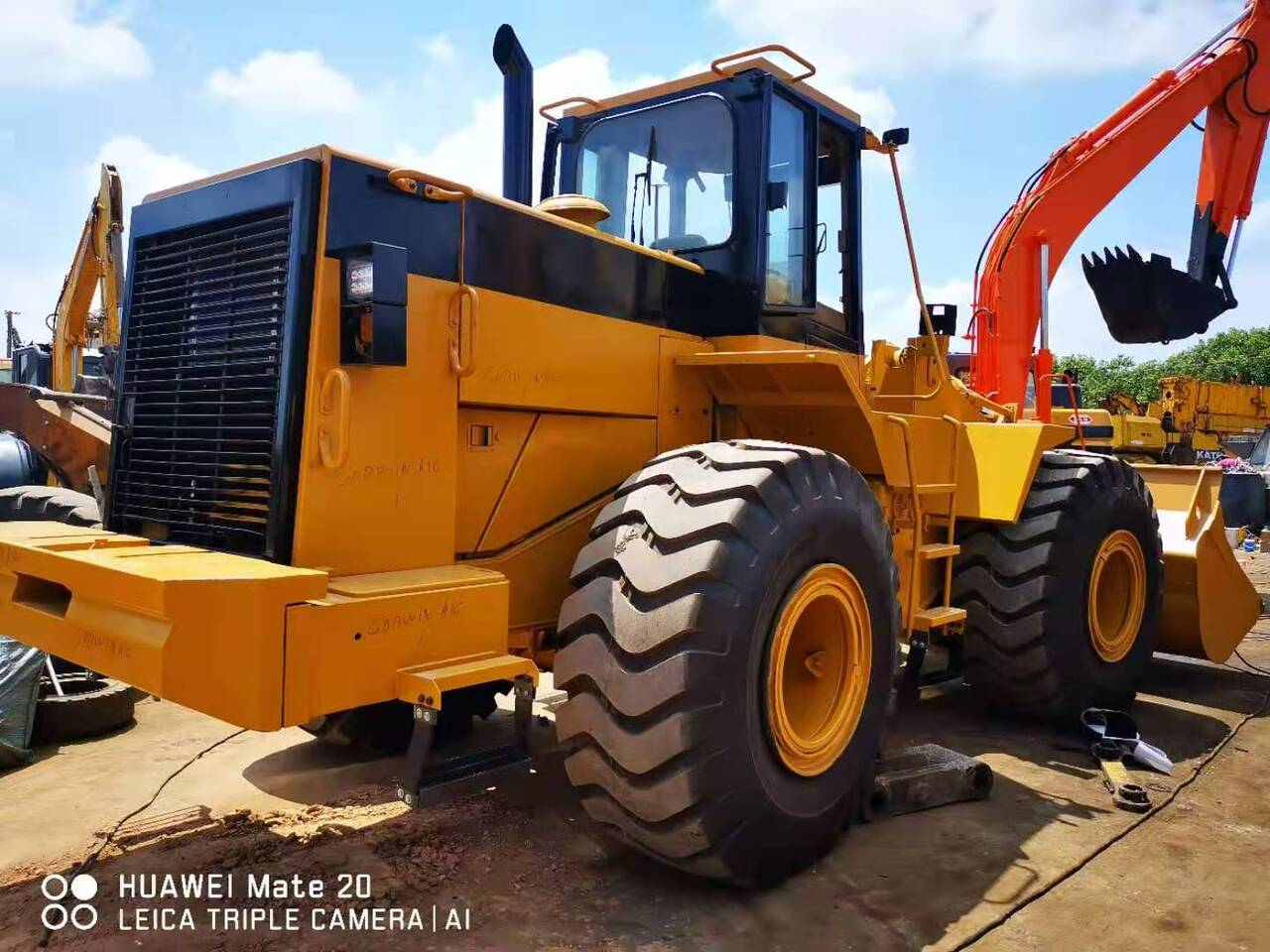 CATERPILLAR 966F - Chargeuse sur pneus: photos 2 CATERPILLAR 966F - Chargeuse sur pneus: photos 2