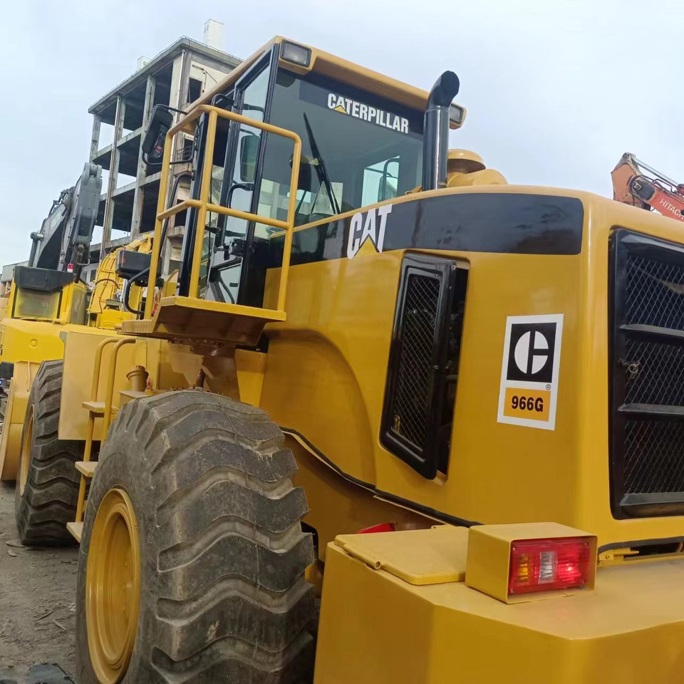 CATERPILLAR 966G - Chargeuse sur pneus: photos 4 CATERPILLAR 966G - Chargeuse sur pneus: photos 4
