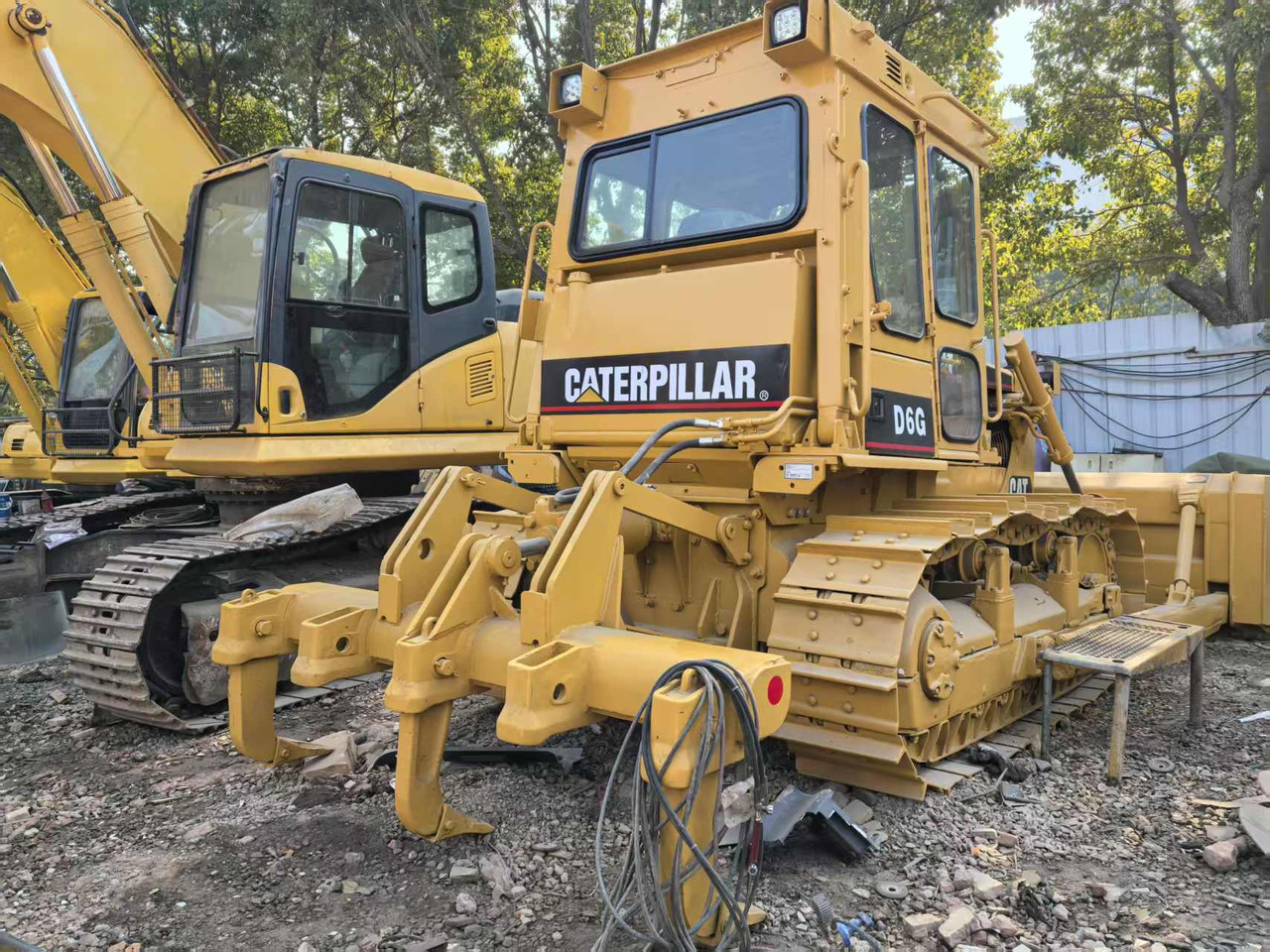 CATERPILLAR D6G - Bulldozer: photos 3 CATERPILLAR D6G - Bulldozer: photos 3