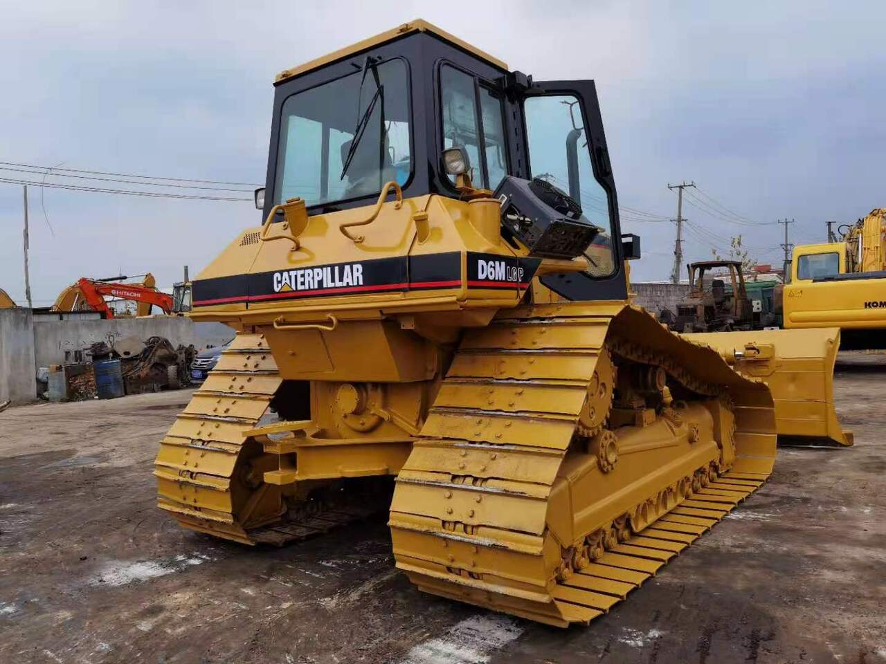 CATERPILLAR D6M - Bulldozer: photos 3 CATERPILLAR D6M - Bulldozer: photos 3
