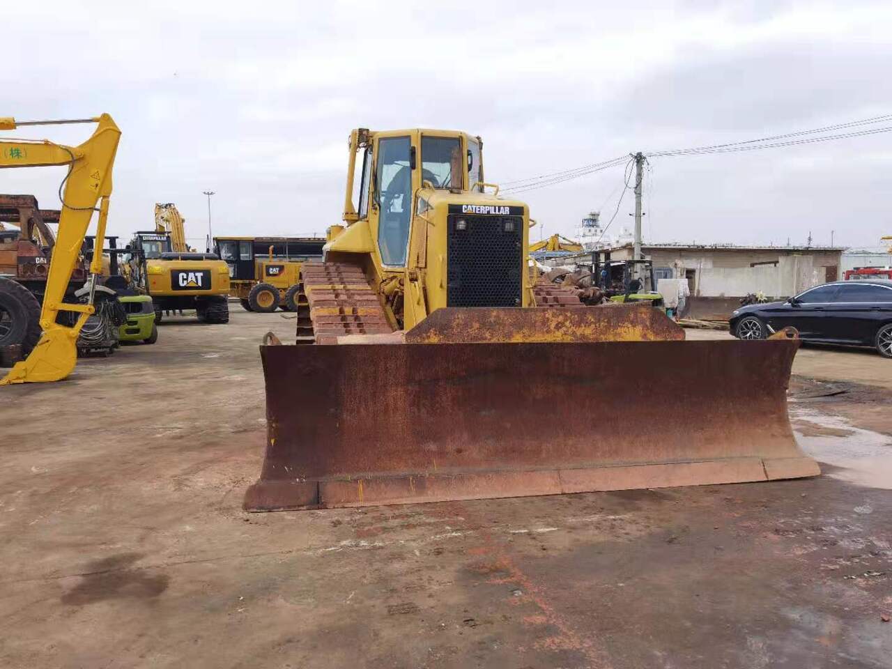 CATERPILLAR D6N - Bulldozer: photos 2 CATERPILLAR D6N - Bulldozer: photos 2