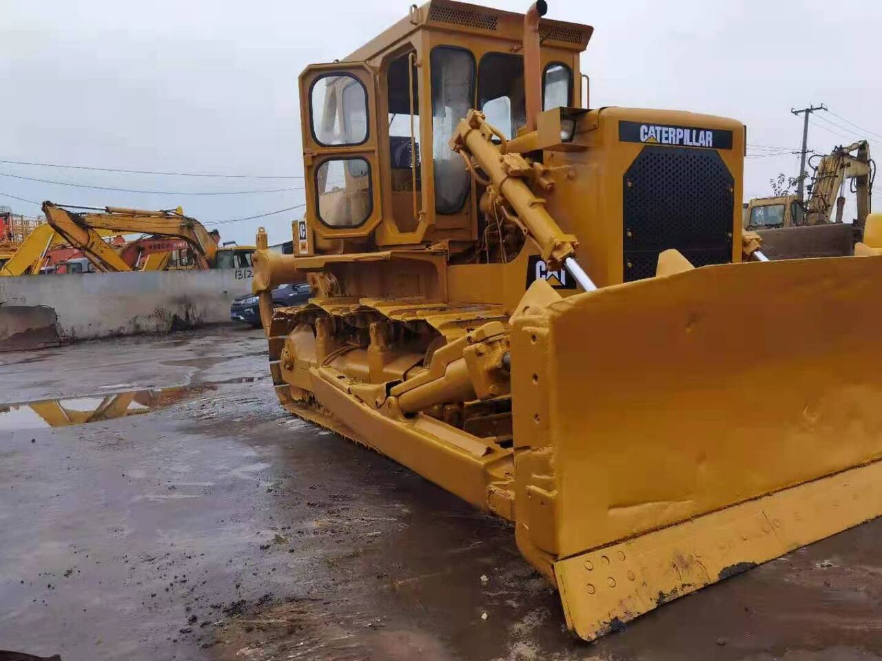 CATERPILLAR D8K - Bulldozer: photos 4 CATERPILLAR D8K - Bulldozer: photos 4