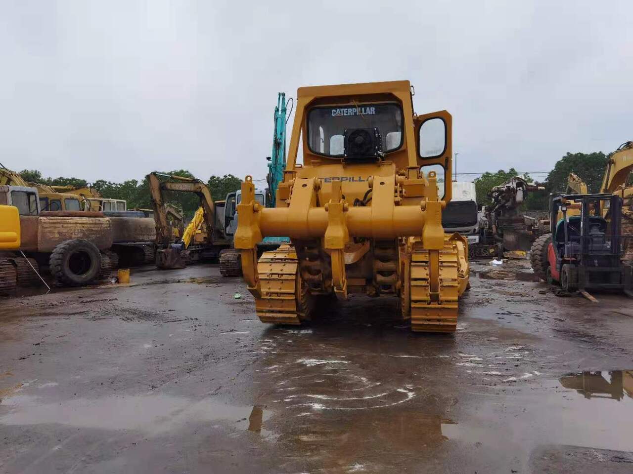 CATERPILLAR D8K - Bulldozer: photos 5 CATERPILLAR D8K - Bulldozer: photos 5