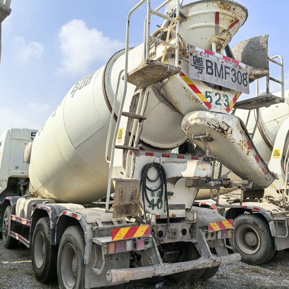 Camion SANY 6x4 mixer pump truck: photos 6
