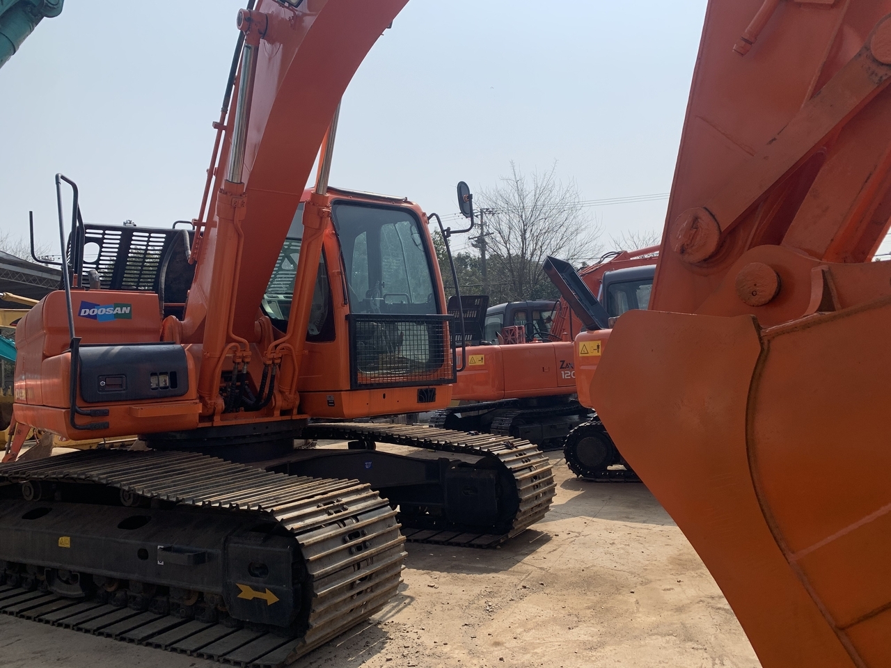 DOOSAN DX225LC-excavator - Pelle sur chenille: photos 2 DOOSAN DX225LC-excavator - Pelle sur chenille: photos 2