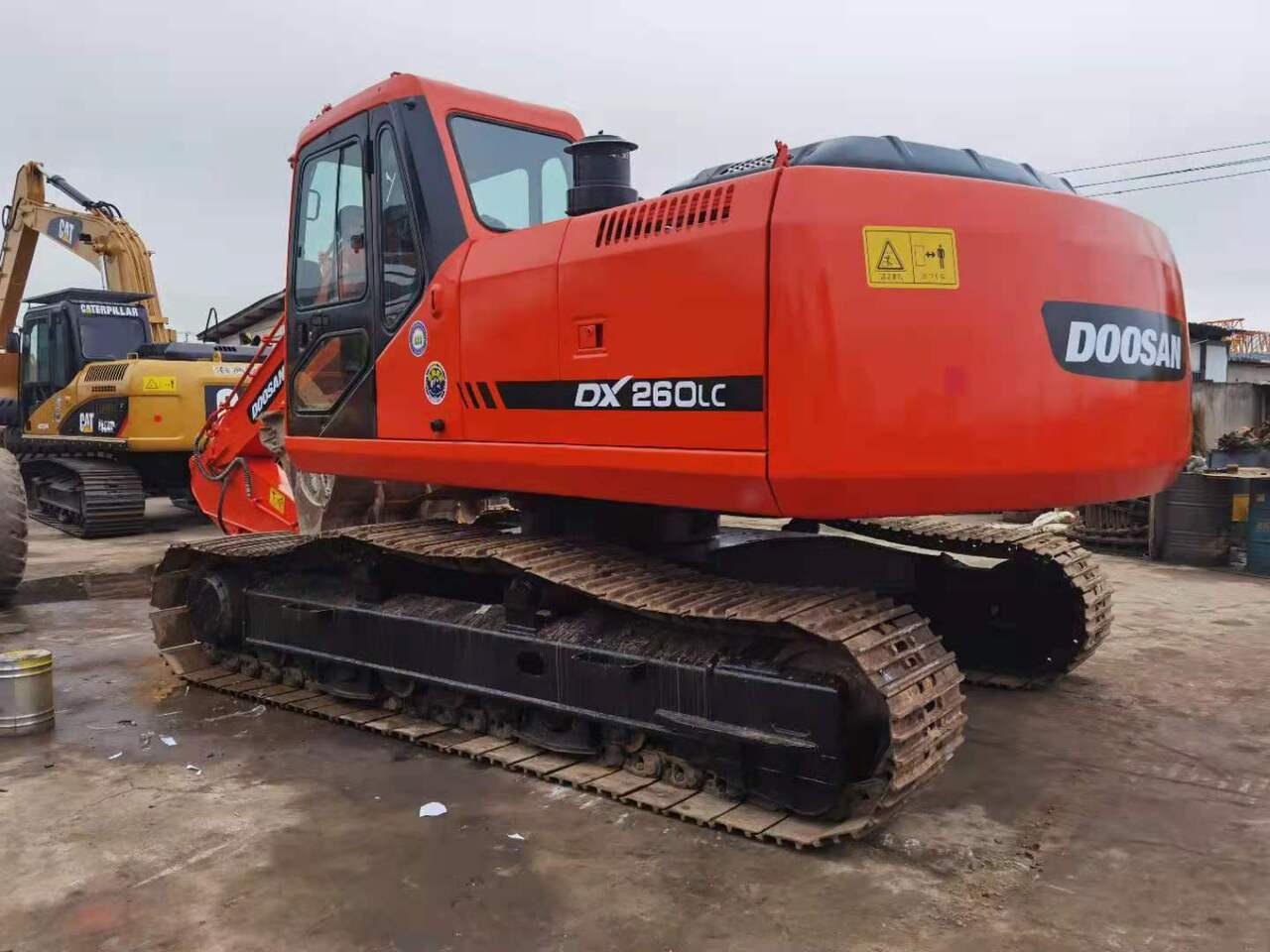 DOOSAN DX260 - Pelle sur chenille: photos 1 DOOSAN DX260 - Pelle sur chenille: photos 1
