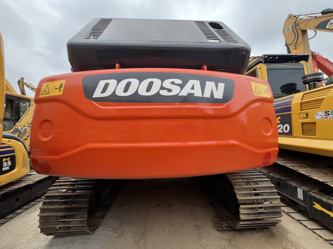 DOOSAN DX300 LC-7 - Pelle sur chenille: photos 2 DOOSAN DX300 LC-7 - Pelle sur chenille: photos 2