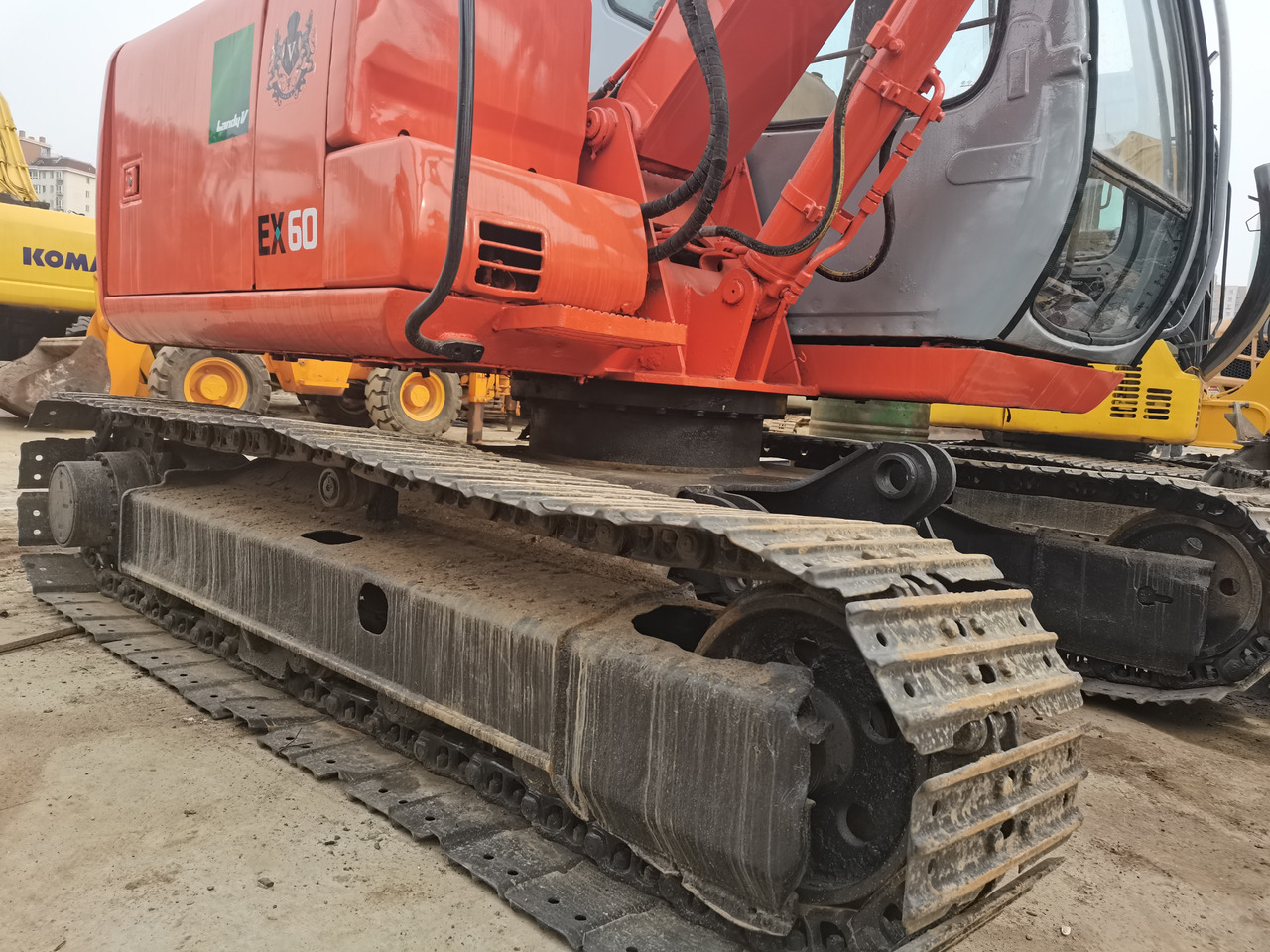 HITACHI EX60 - Pelle sur chenille: photos 3 HITACHI EX60 - Pelle sur chenille: photos 3