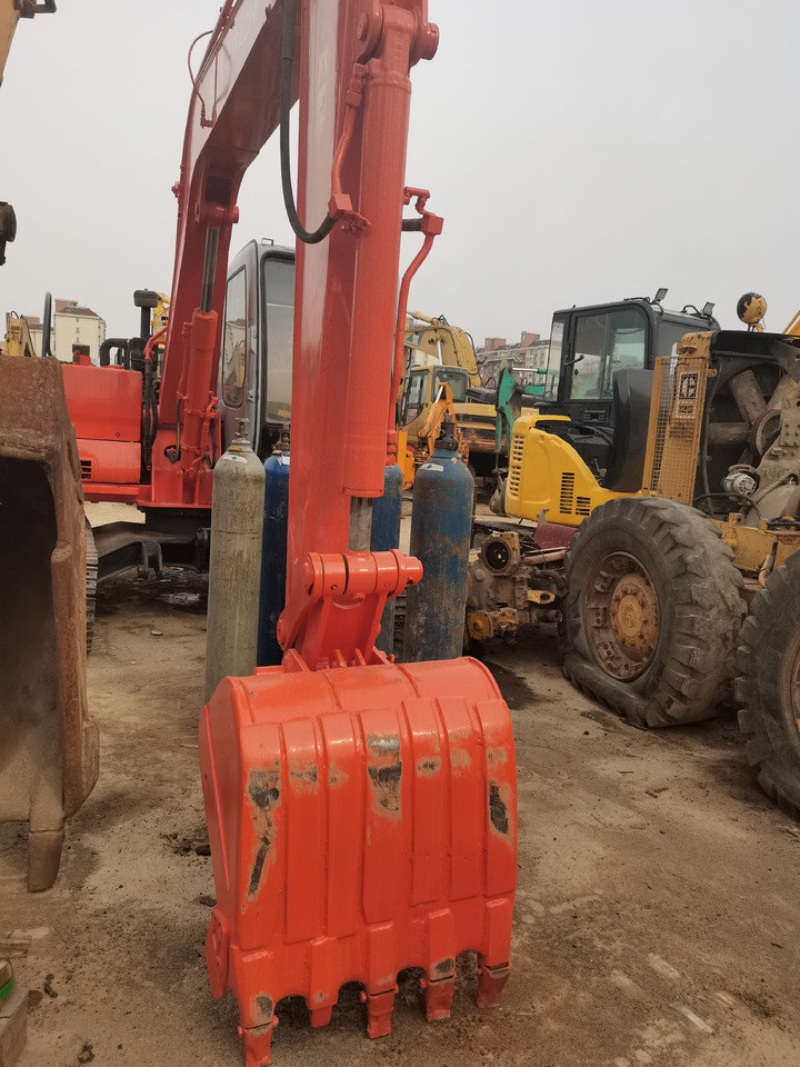 HITACHI EX60 - Pelle sur chenille: photos 4 HITACHI EX60 - Pelle sur chenille: photos 4