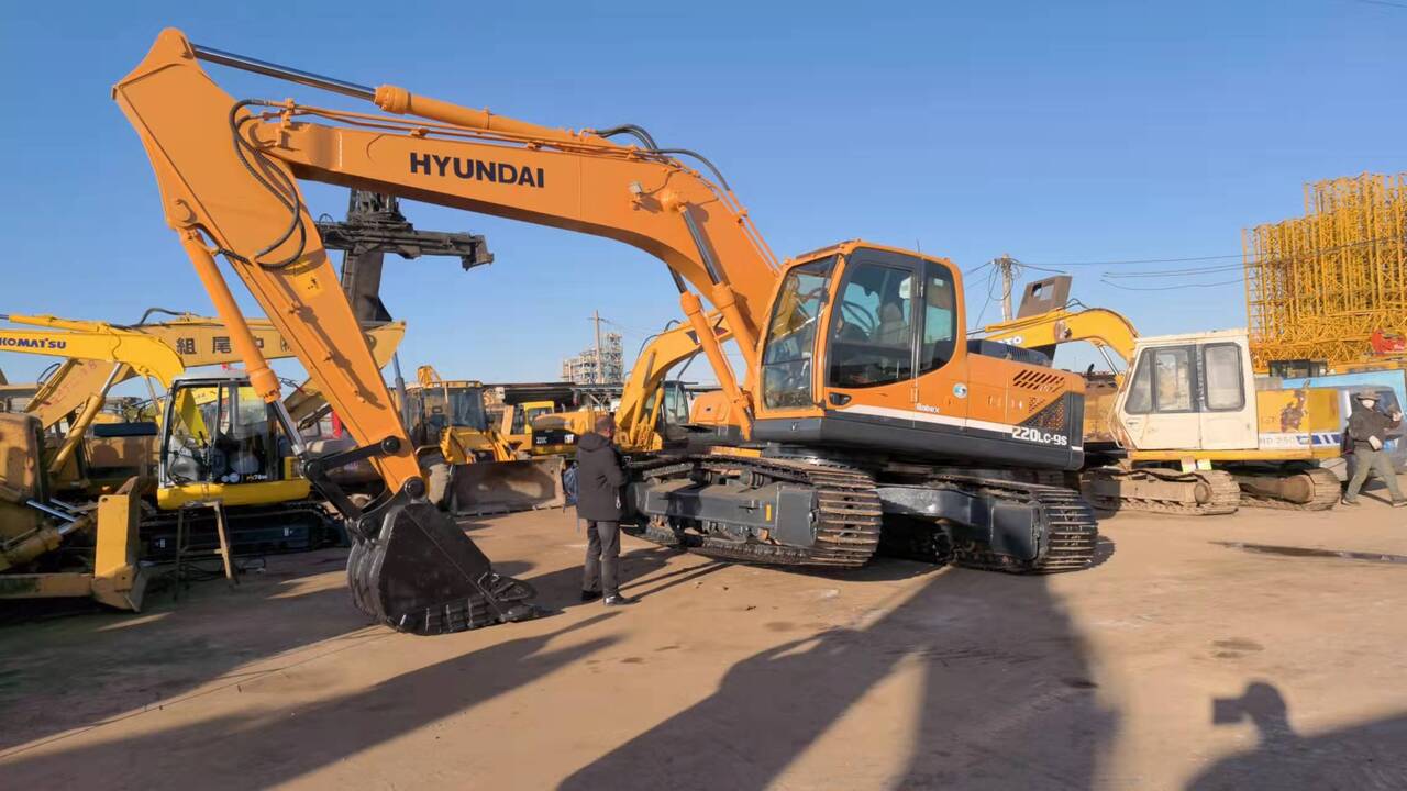 HYUNDAI 220LC-9S - Pelle sur chenille: photos 5 HYUNDAI 220LC-9S - Pelle sur chenille: photos 5