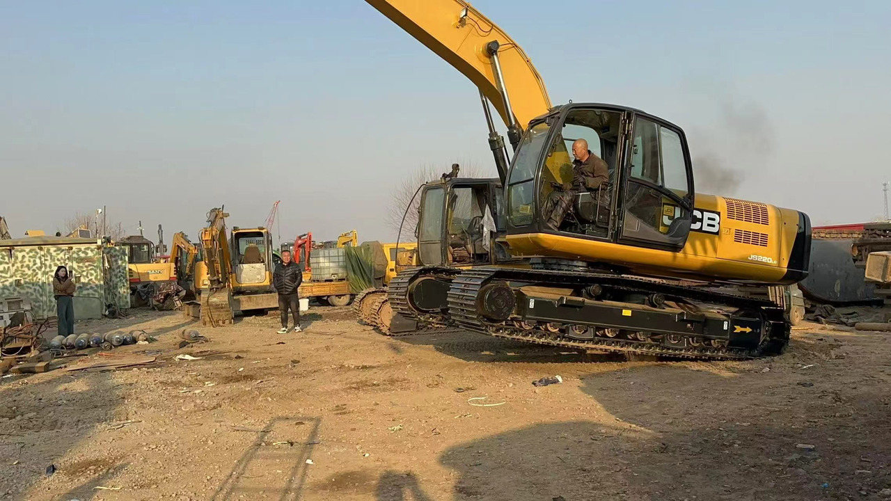 JCB JS220LC - Pelle sur chenille: photos 2 JCB JS220LC - Pelle sur chenille: photos 2