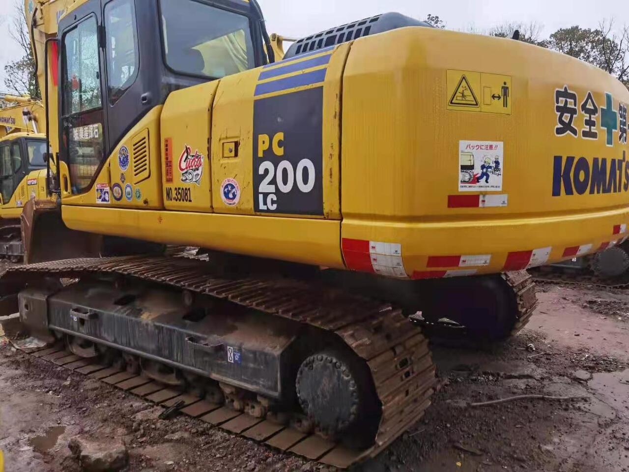 KOMATSU PC200-7 - Pelle sur chenille: photos 2 KOMATSU PC200-7 - Pelle sur chenille: photos 2
