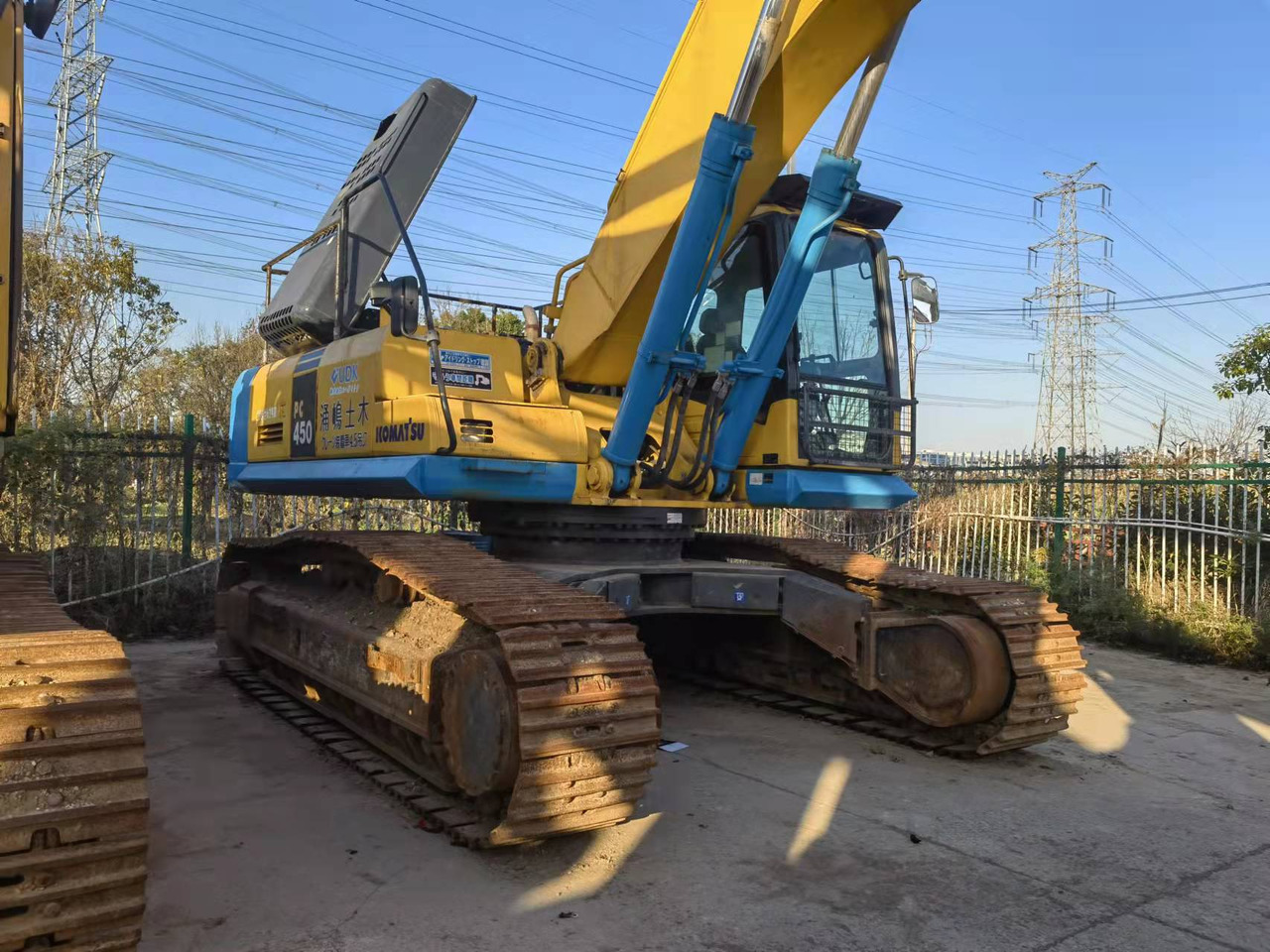 KOMATSU PC450-7-excavator - Pelle sur chenille: photos 2 KOMATSU PC450-7-excavator - Pelle sur chenille: photos 2