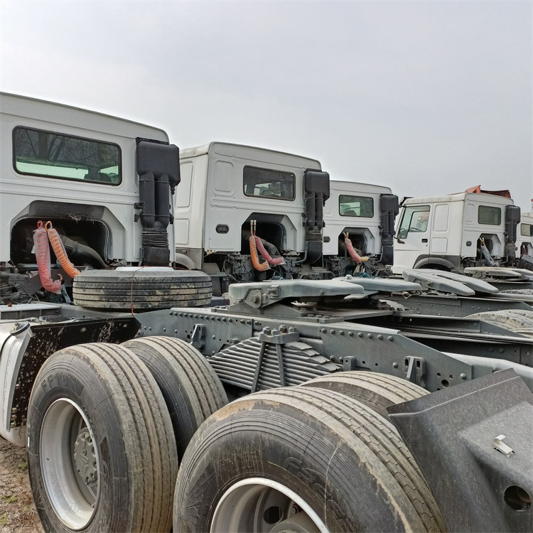 Tracteur routier HOWO HOWO 6x4 371 tractor: photos 8