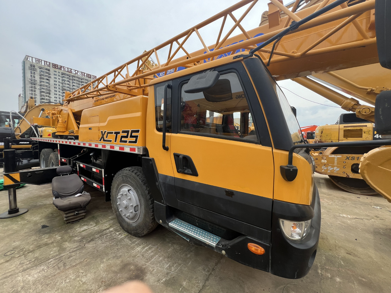 XCMG QY25K - Grue: photos 2 XCMG QY25K - Grue: photos 2