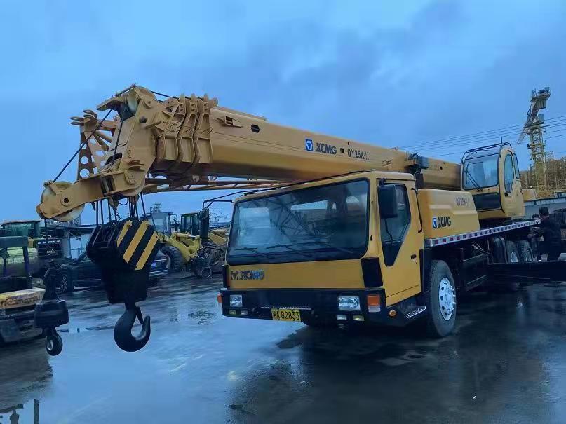 XCMG QY25K - Grue: photos 1 XCMG QY25K - Grue: photos 1