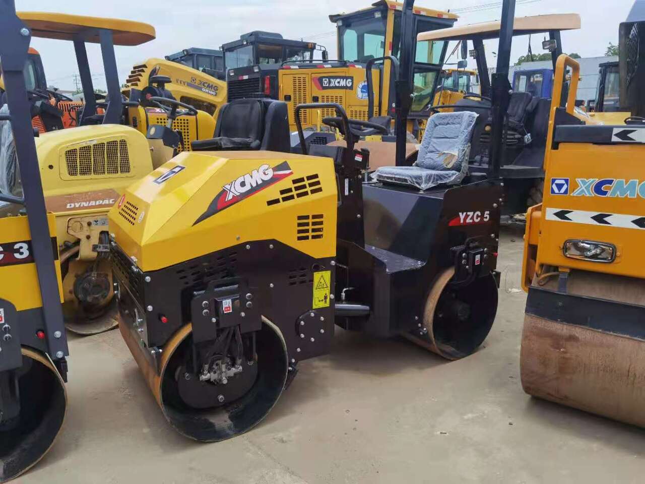 XCMG XCMG-YZC5 -roller - Compacteur: photos 1 XCMG XCMG-YZC5 -roller - Compacteur: photos 1