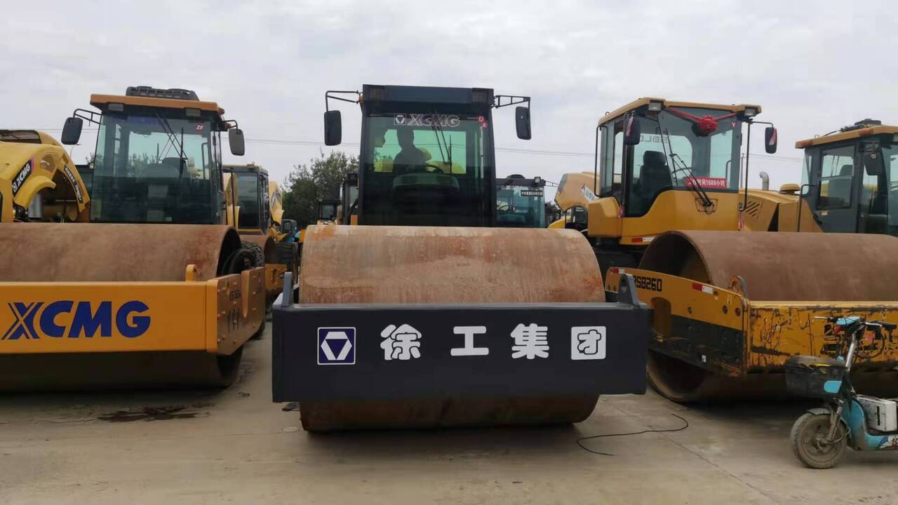 XCMG XS263J - Compacteur: photos 3 XCMG XS263J - Compacteur: photos 3