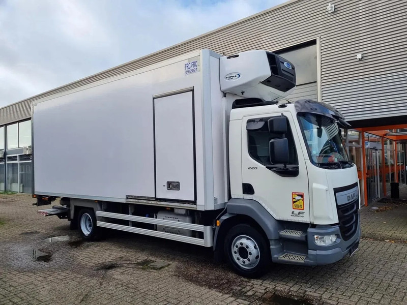 DAF LF 220 Kuhlkoffer/Carrier 750MT MULTITEMP/ LBW/ EURO 6 - Camion frigorifique: photos 1 DAF LF 220 Kuhlkoffer/Carrier 750MT MULTITEMP/ LBW/ EURO 6 - Camion frigorifique: photos 1