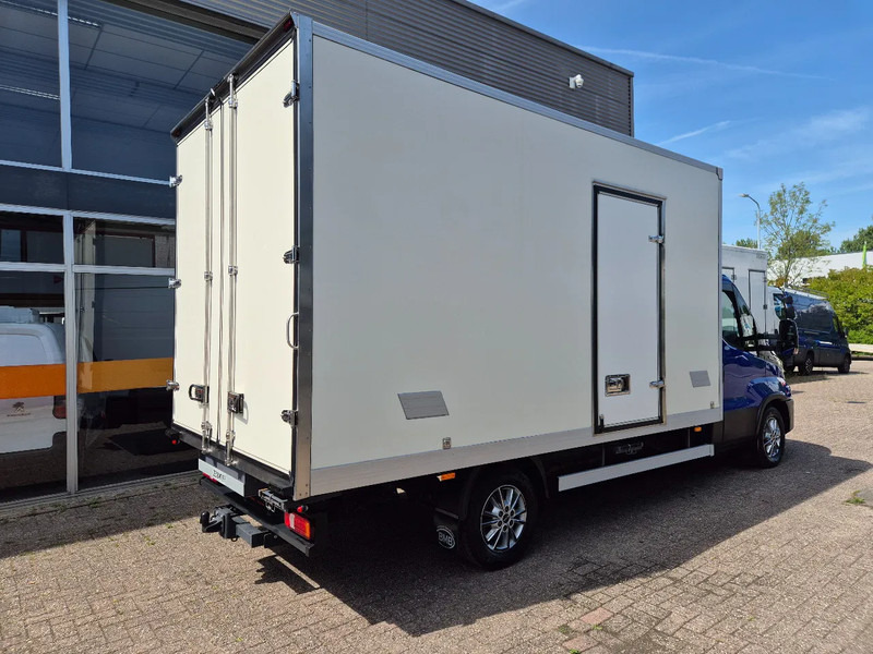 Iveco Daily 35S18 3.0D Koffer/ Xenon/ Airco - Fourgon: photos 3 Iveco Daily 35S18 3.0D Koffer/ Xenon/ Airco - Fourgon: photos 3