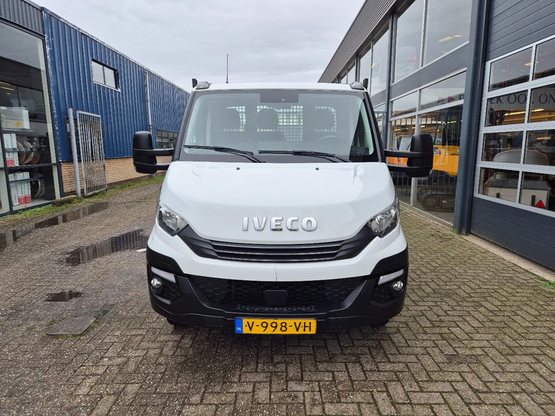 Iveco Daily 50C18 Pritsche 3.0D Euro 6 Hi-Matic GVW 3500 kg - Fourgon plateau: photos 3 Iveco Daily 50C18 Pritsche 3.0D Euro 6 Hi-Matic GVW 3500 kg - Fourgon plateau: photos 3