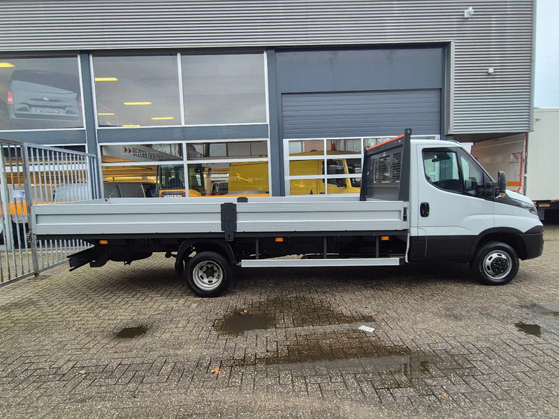 Iveco Daily 50C18 Pritsche 3.0D Euro 6 Hi-Matic GVW 3500 kg - Fourgon plateau: photos 4 Iveco Daily 50C18 Pritsche 3.0D Euro 6 Hi-Matic GVW 3500 kg - Fourgon plateau: photos 4