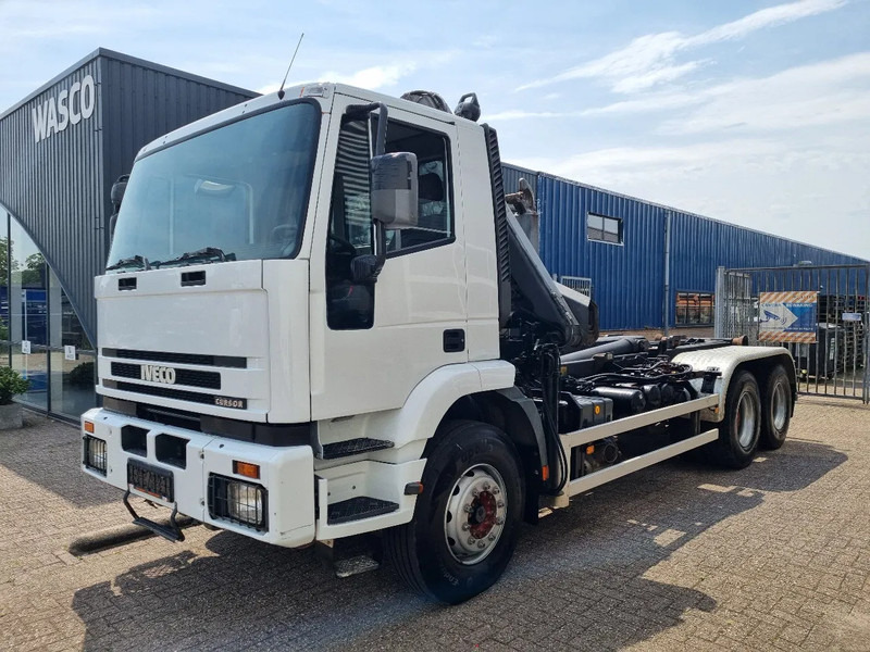 Iveco Eurotrakker 6X4 CURSOR 480 PK 20T HOOKLIFT 10.4 TM HIAB CRANE - Camion ampliroll, Camion grue: photos 4 Iveco Eurotrakker 6X4 CURSOR 480 PK 20T HOOKLIFT 10.4 TM HIAB CRANE - Camion ampliroll, Camion grue: photos 4