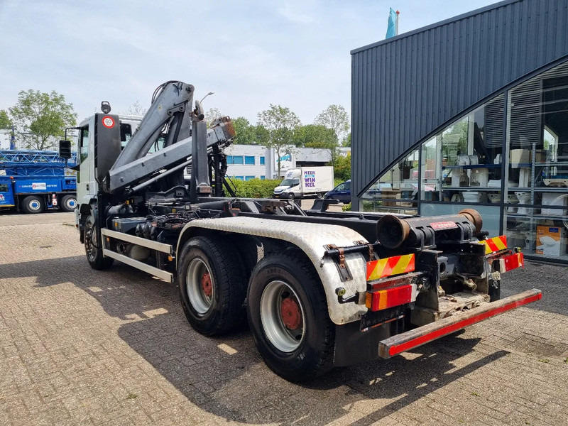Iveco Eurotrakker 6X4 CURSOR 480 PK 20T HOOKLIFT 10.4 TM HIAB CRANE - Camion ampliroll, Camion grue: photos 5 Iveco Eurotrakker 6X4 CURSOR 480 PK 20T HOOKLIFT 10.4 TM HIAB CRANE - Camion ampliroll, Camion grue: photos 5
