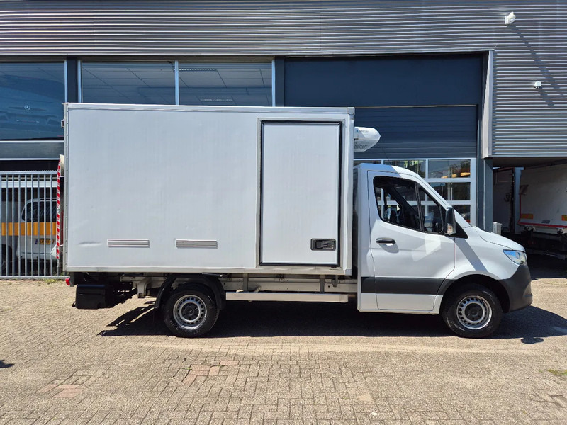 Mercedes-Benz Sprinter 315 CDI/ Kuhlkoffer/ TK V300 MAX/ LBW/ Stby230 - Véhicule utilitaire frigorifique: photos 2 Mercedes-Benz Sprinter 315 CDI/ Kuhlkoffer/ TK V300 MAX/ LBW/ Stby230 - Véhicule utilitaire frigorifique: photos 2