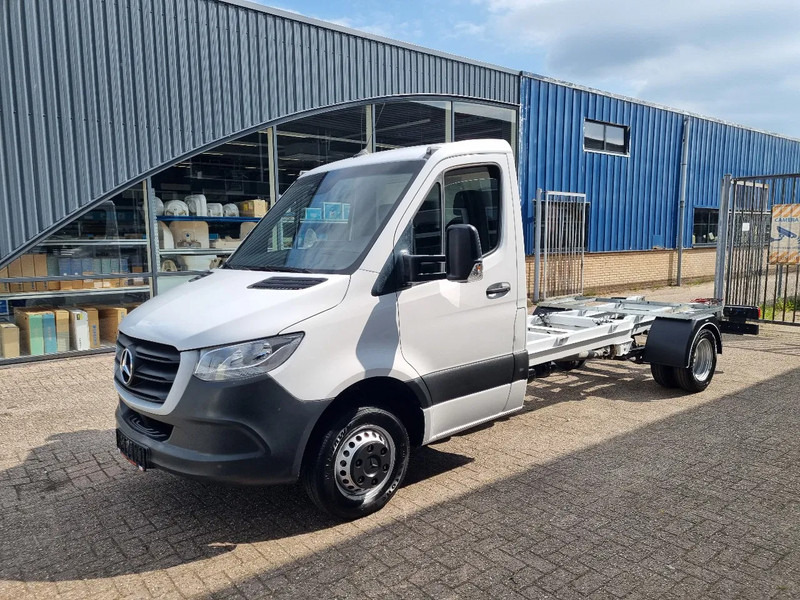 Mercedes-Benz Sprinter 516 CDI Chassis Cabine 4.33 WB GVW 3500 kg Euro 6 - Fourgon plateau: photos 4 Mercedes-Benz Sprinter 516 CDI Chassis Cabine 4.33 WB GVW 3500 kg Euro 6 - Fourgon plateau: photos 4