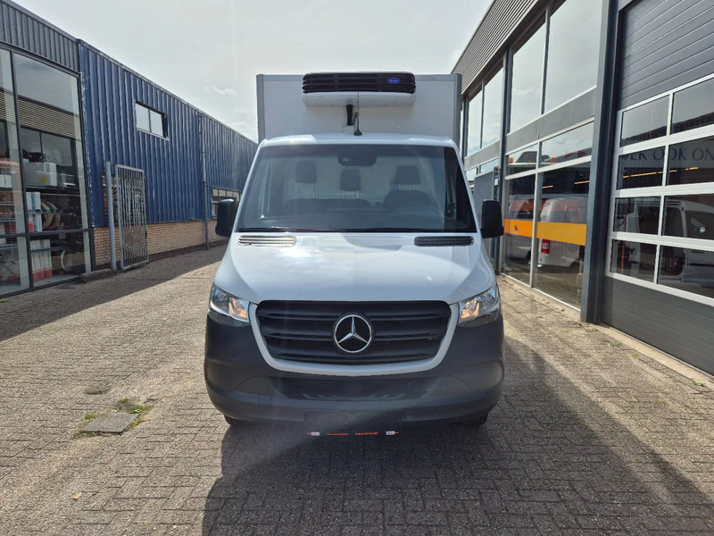 Mercedes-Benz Sprinter 516 CDI/ Kuhlkoffer/ Carrier Xarios 300/ -20/ +20/ Standby 230V - Véhicule utilitaire frigorifique: photos 4 Mercedes-Benz Sprinter 516 CDI/ Kuhlkoffer/ Carrier Xarios 300/ -20/ +20/ Standby 230V - Véhicule utilitaire frigorifique: photos 4