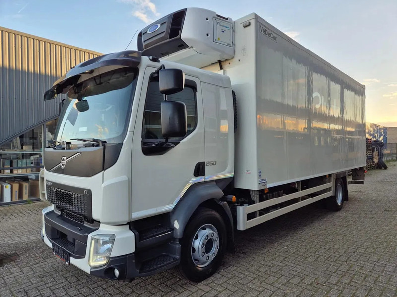 Volvo FL 12.250 Kuhlkoffer Carrier 850MT ST 380V -30/+30/ LBW/ EURO 6 - Camion frigorifique: photos 4 Volvo FL 12.250 Kuhlkoffer Carrier 850MT ST 380V -30/+30/ LBW/ EURO 6 - Camion frigorifique: photos 4