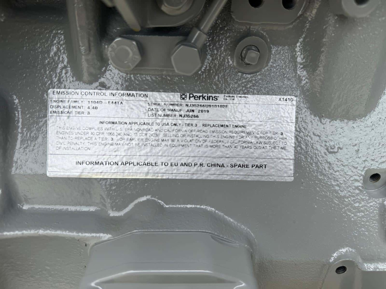 New Perkins 1104D-E44TA NJ Massey Ferguson Tractor Engine - Moteur: photos 3 New Perkins 1104D-E44TA NJ Massey Ferguson Tractor Engine - Moteur: photos 3