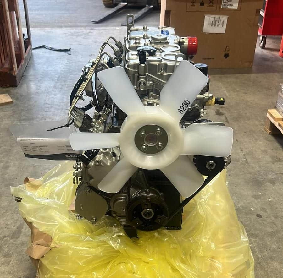 Perkins 404D-22 COMPLETE Engine 2 BOLT PTO - Moteur: photos 2 Perkins 404D-22 COMPLETE Engine 2 BOLT PTO - Moteur: photos 2