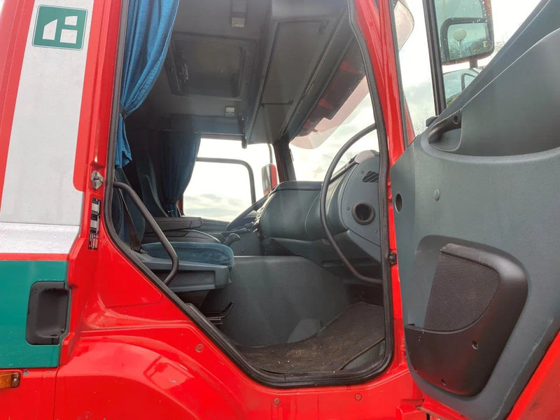 DAF CF 85.380 8x4 HOLLAND TRUCK MANUAL GEARBOX FULL STEEL SPRING - Camion - système de câble: photos 4 DAF CF 85.380 8x4 HOLLAND TRUCK MANUAL GEARBOX FULL STEEL SPRING - Camion - système de câble: photos 4