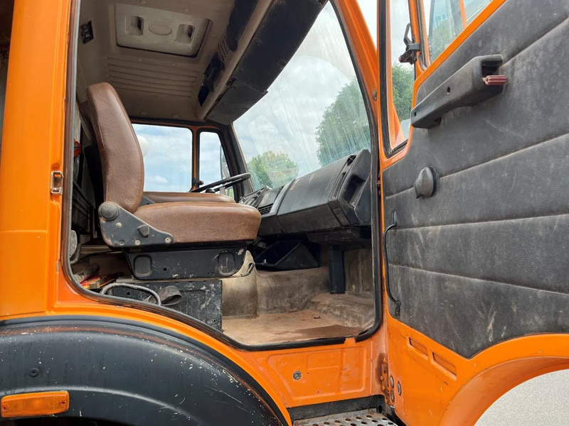Mercedes-Benz SK 2628 6X4 FULL STEEL SPRING KIPPER MANUAL GEARBOX - Camion benne: photos 4 Mercedes-Benz SK 2628 6X4 FULL STEEL SPRING KIPPER MANUAL GEARBOX - Camion benne: photos 4
