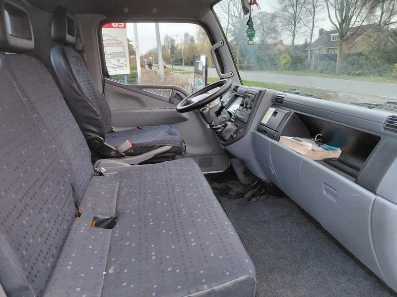 Mitsubishi Canter 7C15 4x2 STEEL SPRING MANUAL GEARBOX - Camion plateau: photos 4 Mitsubishi Canter 7C15 4x2 STEEL SPRING MANUAL GEARBOX - Camion plateau: photos 4