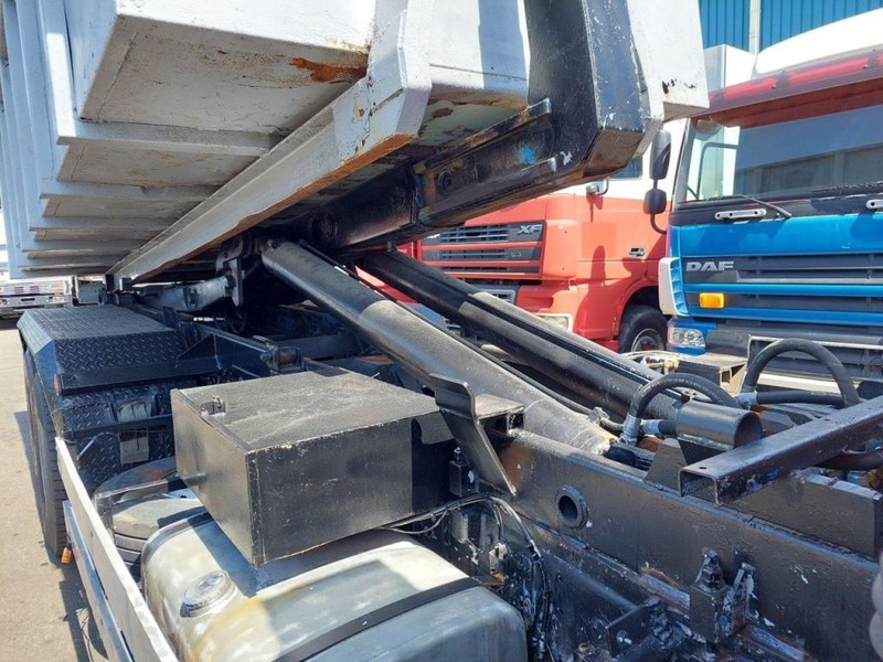 Camion ampliroll Scania 112 with 113 Engine: photos 9