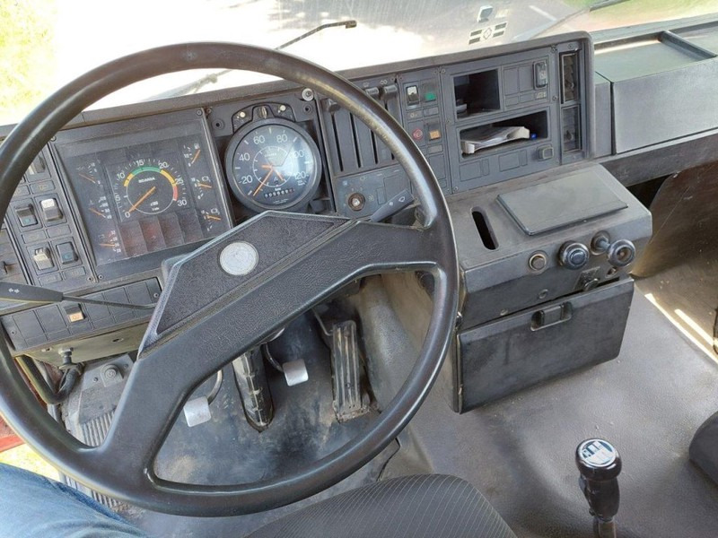 Camion ampliroll Scania 112 with 113 Engine: photos 6