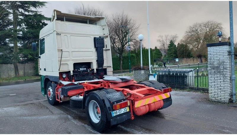 DAF XF 95.430 4x2 EURO 2 Manual Gearbox - Tracteur routier: photos 4 DAF XF 95.430 4x2 EURO 2 Manual Gearbox - Tracteur routier: photos 4