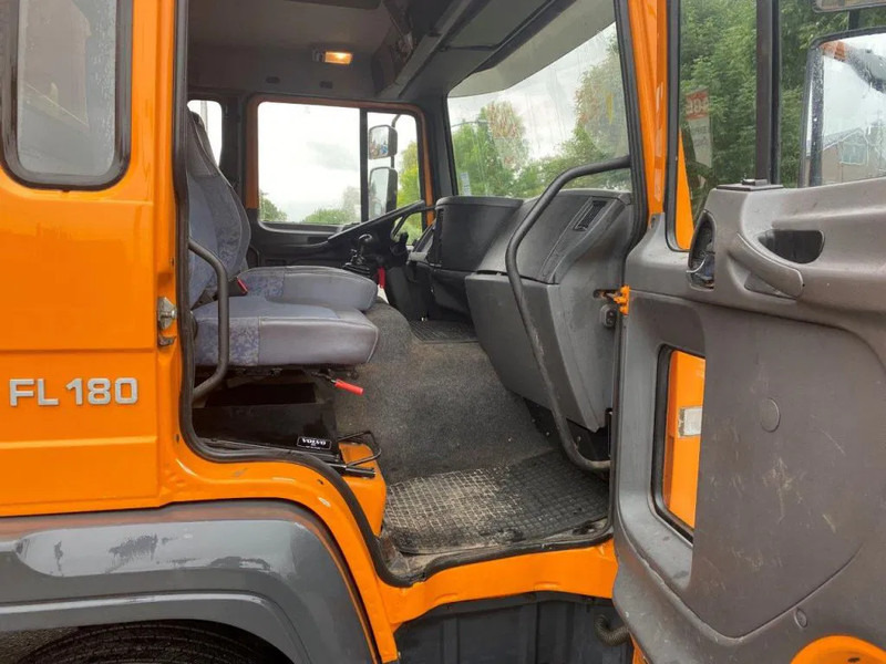 Volvo FL 614 FL 180 - Camion fourgon: photos 3 Volvo FL 614 FL 180 - Camion fourgon: photos 3