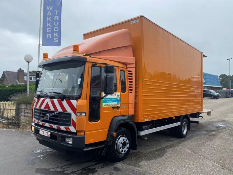 Volvo FL 614 FL 180 - Camion fourgon: photos 1 Volvo FL 614 FL 180 - Camion fourgon: photos 1