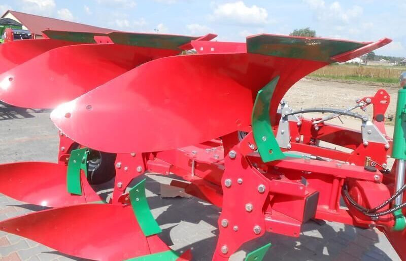 AGRO-MASZ Pług obrotowy 3-skibowy - Charrue: photos 3 AGRO-MASZ Pług obrotowy 3-skibowy - Charrue: photos 3