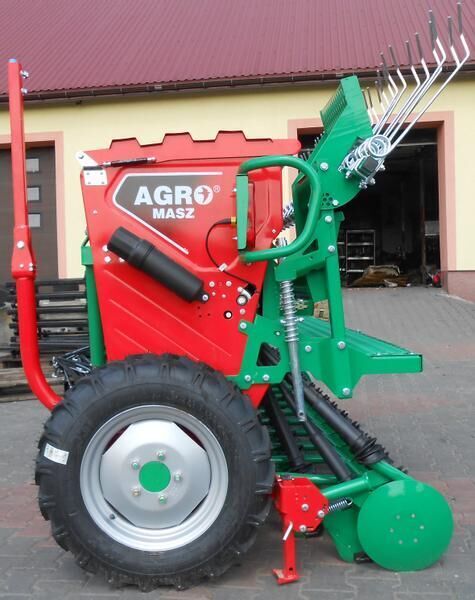 AGRO-MASZ SR-300 / SEMBRADORA MECÁNICA - Semoir: photos 3 AGRO-MASZ SR-300 / SEMBRADORA MECÁNICA - Semoir: photos 3