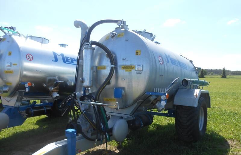 MEPROZET Güllefässer/ Slurry tank/ Beczkowóz T-528/5 (PN60/3) - Tonne à lisier: photos 1 MEPROZET Güllefässer/ Slurry tank/ Beczkowóz T-528/5 (PN60/3) - Tonne à lisier: photos 1